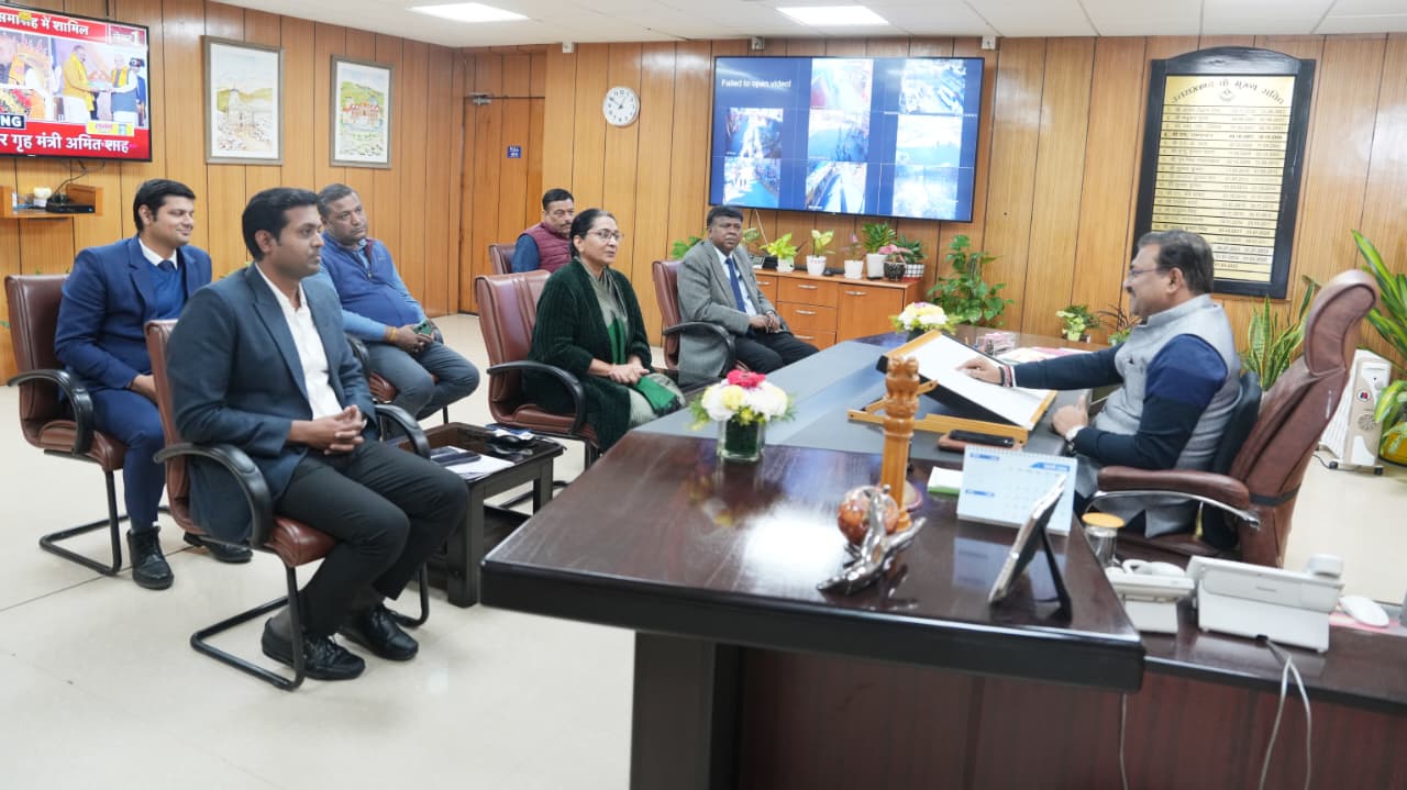 मुख्य सचिव का बड़ा रेल एक्शन! उत्तर रेलवे को अल्टीमेटम, ऋषिकेश-बाईपास से कुम्भ 2027 तक तेज़ी से दौड़ेगी परियोजनाएं