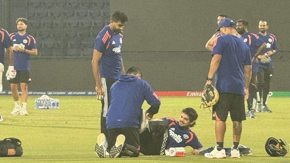 टीम इंडिया पर ‘इंजरी बम’! बुमराह की खतरनाक यॉर्कर से ईशान किशन घायल, मैच से पहले बढ़ी टेंशन!