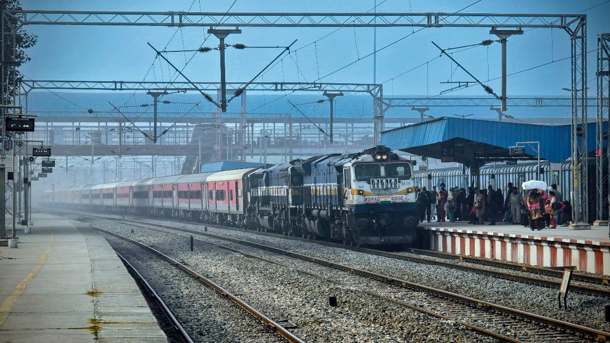 नंबर-14607.... पाकिस्तान में सालों से क्यों खड़ी है ये भारत की ट्रेन? ये है वजह